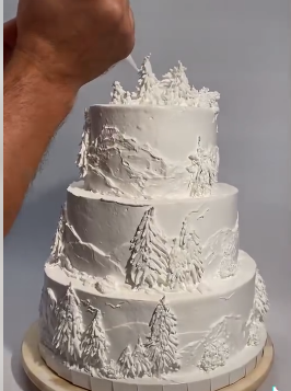 Sztuka tworzenia kremów do ciast. Dekoracje na tort komunijny - Monna Lisa Deluxe