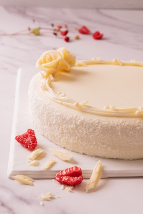 przykładowe zastosowanie - KREM DO SMAROWANIA mleczny o smaku białej czekoladydo ganasze CARAVELLA EASY bianca