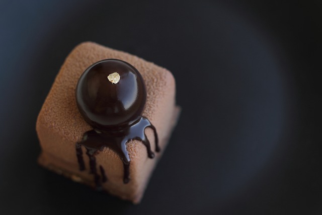 Słodki przewodnik: krem czekoladowy do tortu, masa czekoladowa do ciasta i krem kakao